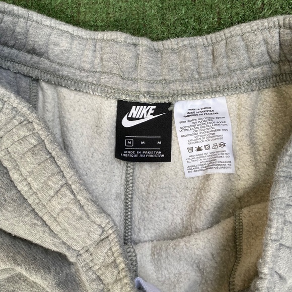 Nike shorts - Picture 2 of 5